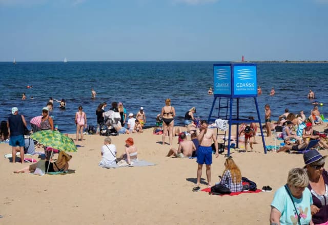 Jaka jest temperatura wody w Bałtyku? Sprawdź przed wyjazdem na plażę Jaka jest temperatura wody w Bałtyku? Sprawdź przed wyjazdem na plażę
