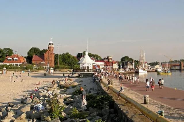 Jak najszybciej dojechać z Warszawy do Ustki? Sprawdź najlepsze opcje Jak najszybciej dojechać z Warszawy do Ustki? Sprawdź najlepsze opcje